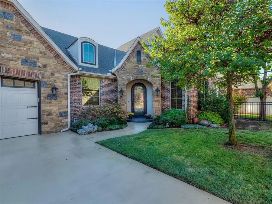 3848 Villas Creek Court, Edmond, OK 73003 - #3