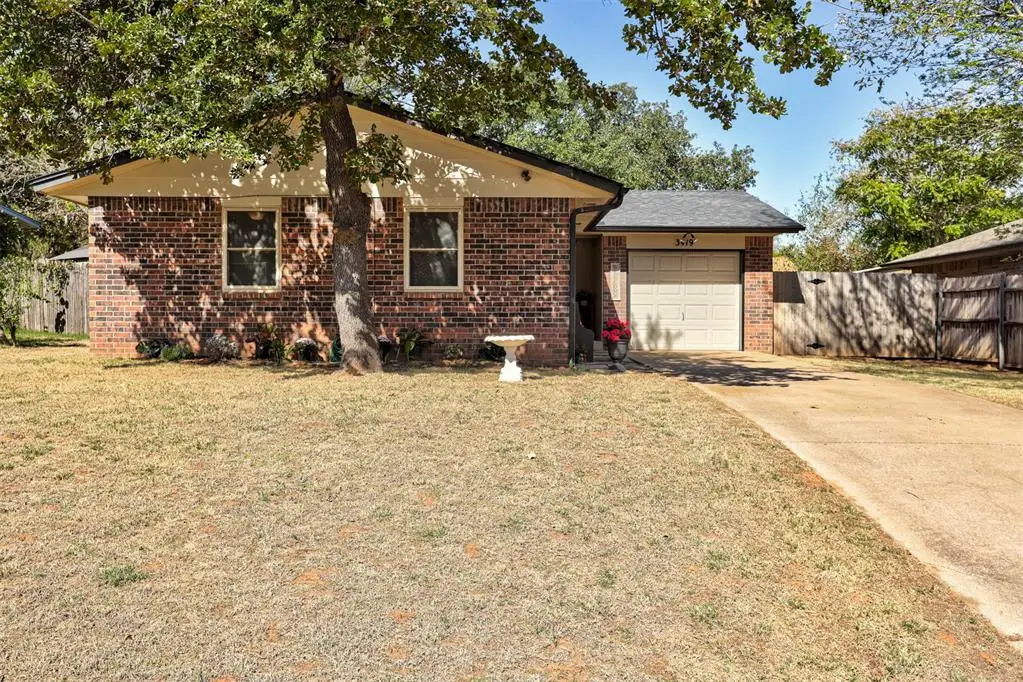 3419 E Noble Drive, Edmond, OK 73034 - #1