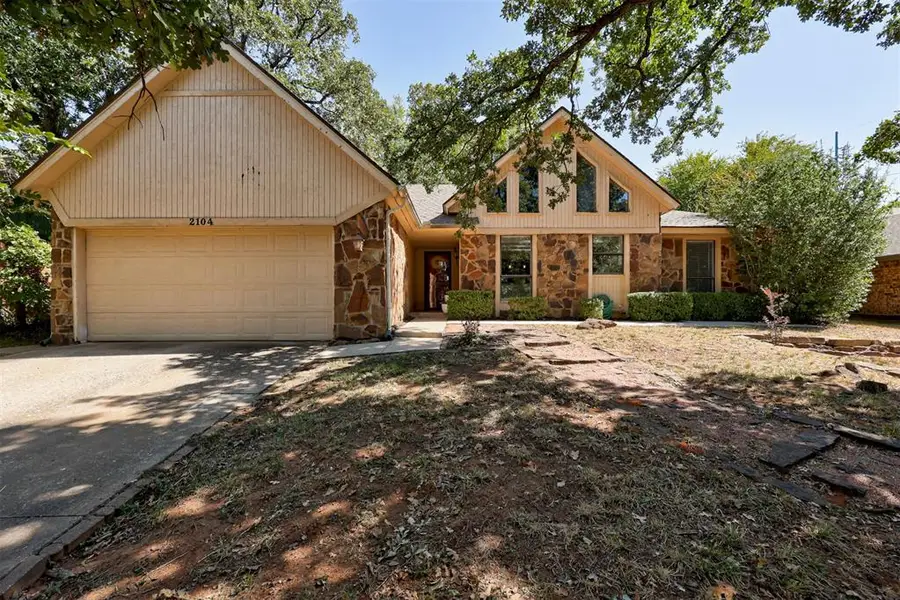 2104 Raintree Road, Edmond, OK 73013 - #2