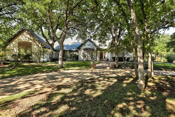1823 Oak Forest Drive, Edmond, OK 73025