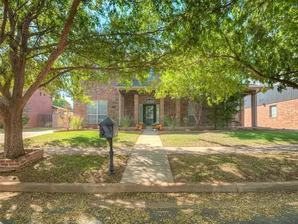 18009 Barrington Drive, Edmond, OK 73012
