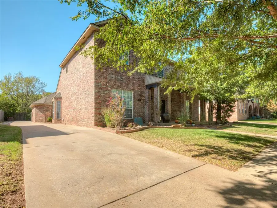 18009 Barrington Drive, Edmond, OK 73012 - #2