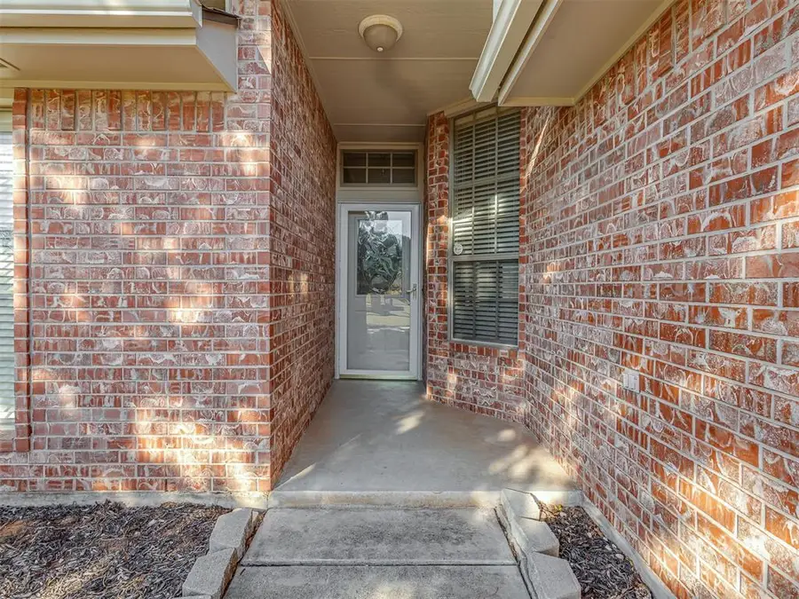 525 Madeline Lane, Moore, OK 73160 - #3