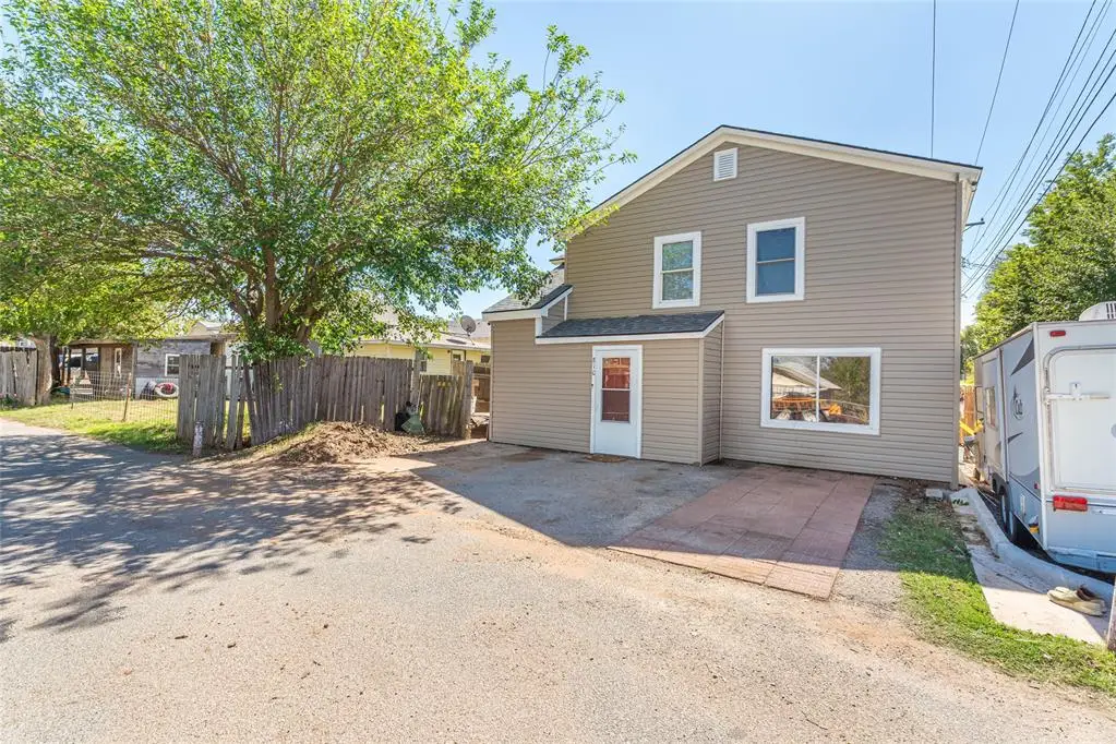 810 Prairie Chief Avenue, Clinton, OK 73601 - #1