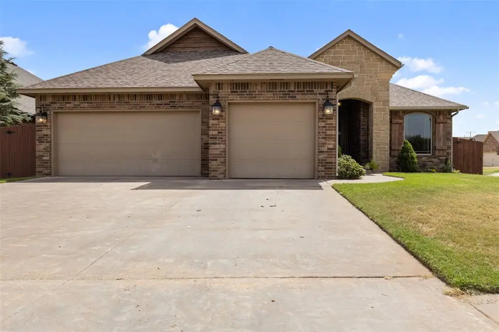 10916 SW 35th Terrace, Yukon, OK 73099 - #1