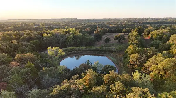25 S Anderson Road, Guthrie, OK 73044