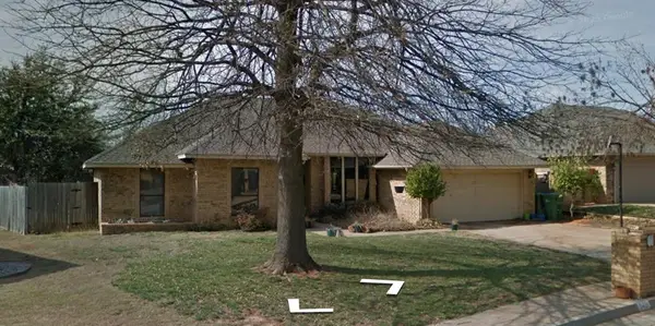 2421 Zion Park, Yukon, OK 73099