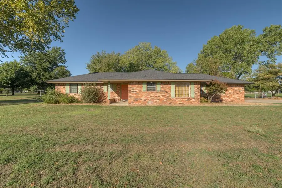 203 Jeffries Drive, Tuttle, OK 73089 - #2
