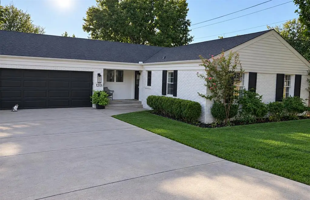 1201 Glenbrook Terrace, Nichols Hills, OK 73116 - #1