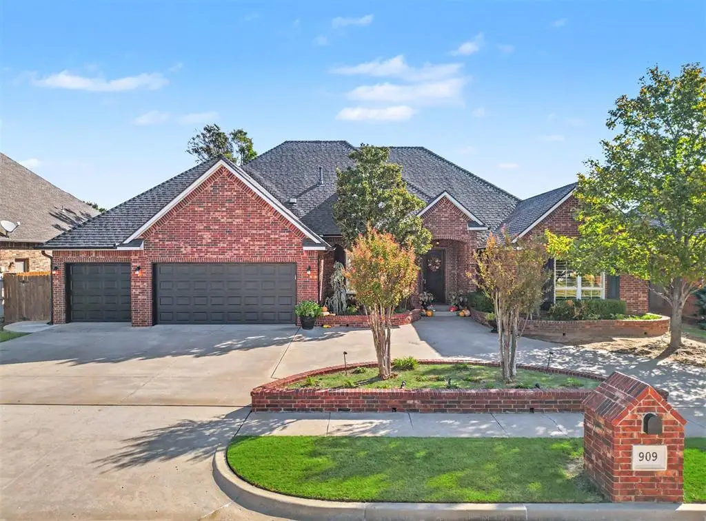 909 Corbett Drive, Norman, OK 73072 - #1