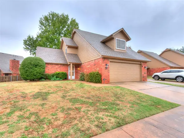 15 Coventry Court, Edmond, OK 73012