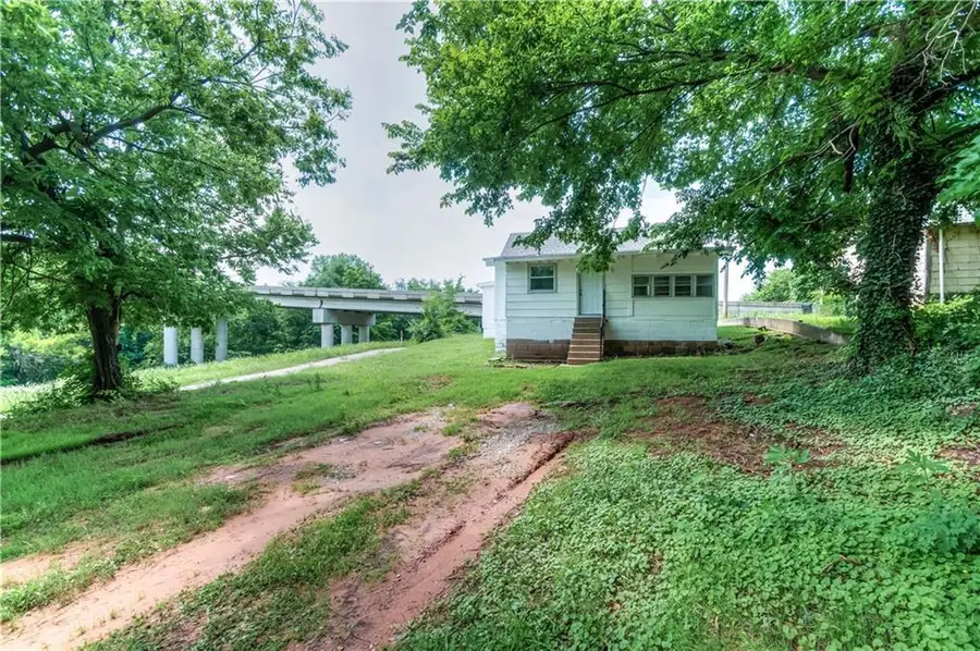 224 E 9th Street, Chandler, OK 74834 - #2
