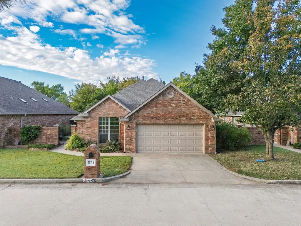 1242 Augusta Court, Shawnee, OK 74801 - #1