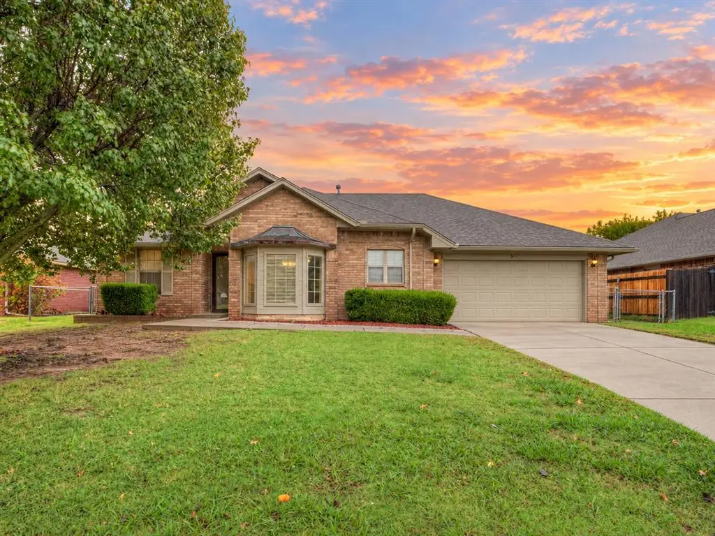 2517 Bellaire Drive, Moore, OK 73160 - #1