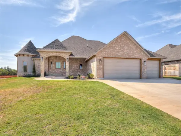 2114 W Cole Drive, Mustang, OK 73064