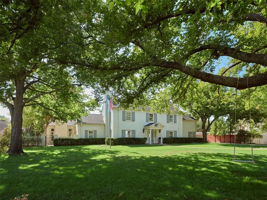 6803 Avondale Drive, Nichols Hills, OK 73116 - #2