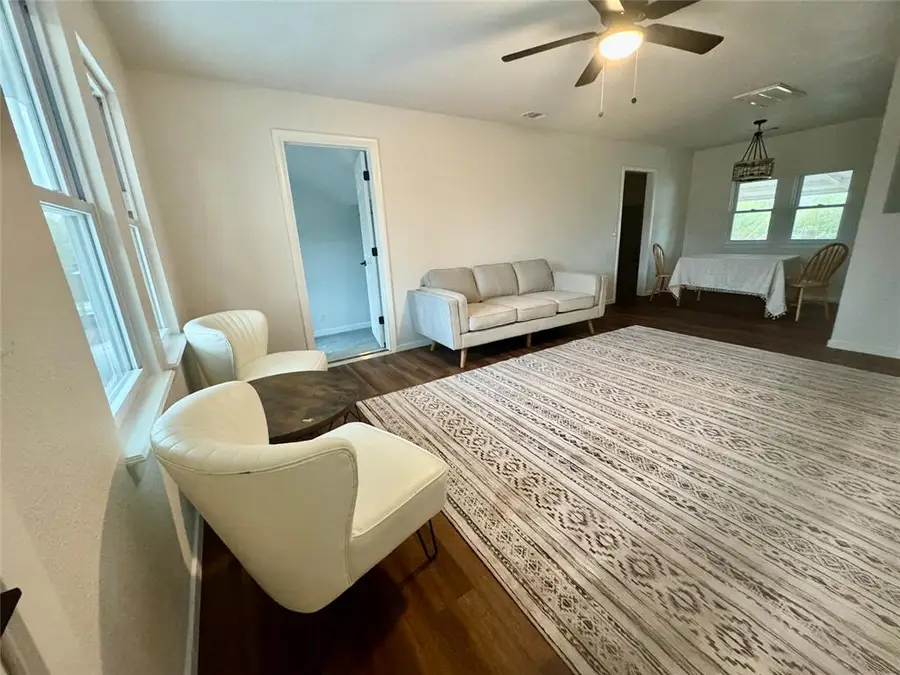 40 Village Drive, Chickasha, OK 73018 - #3