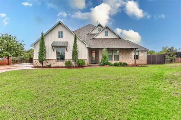 2009 Bretton Circle, Edmond, OK 73012