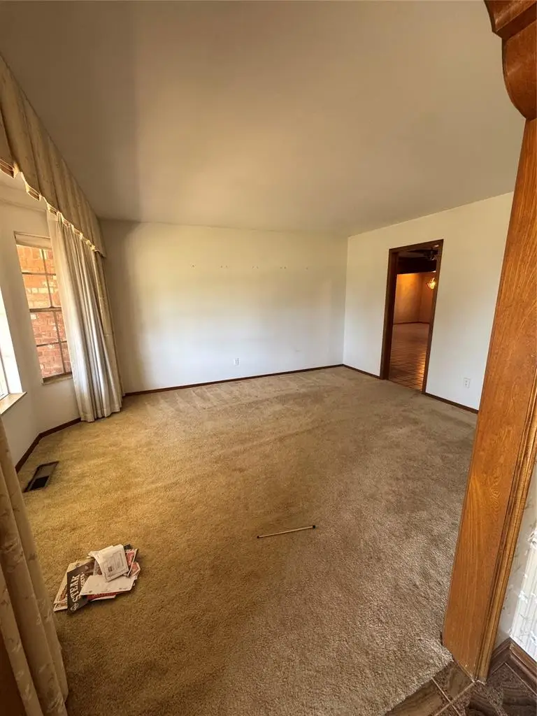 3640 Sunvalley Drive, Midwest City, OK 73110 - #3