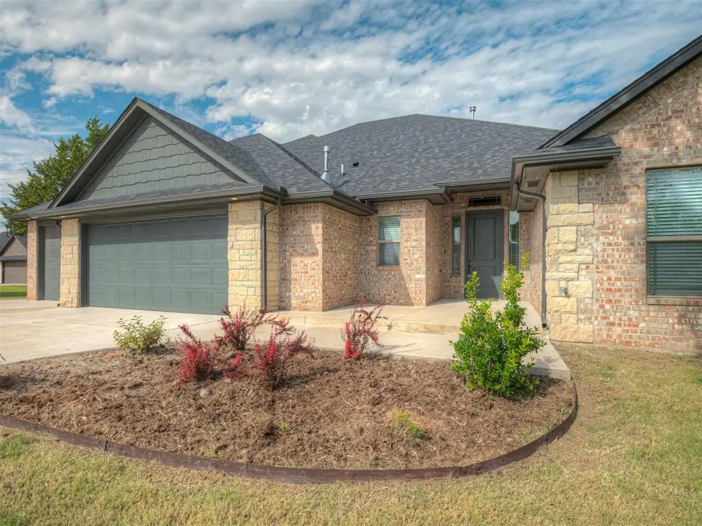 9070 Oak Tree Circle, Edmond, OK 73025 - #1