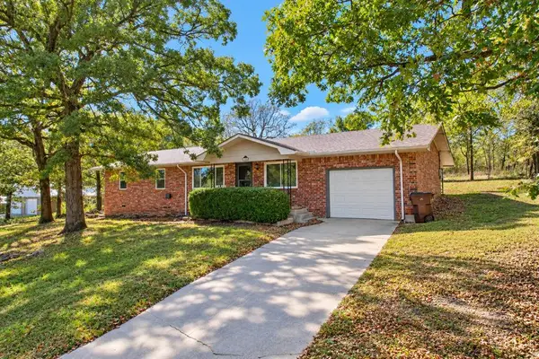 121 E Gilbert Drive, Eufaula, OK 74432