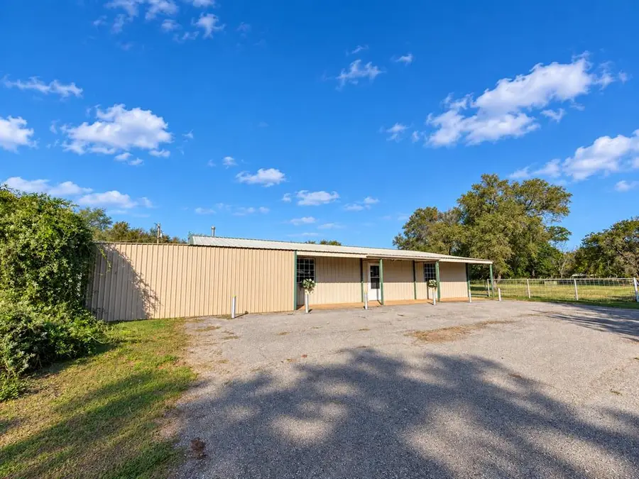 801 S Elm Street, Erick, OK 73645 - #2