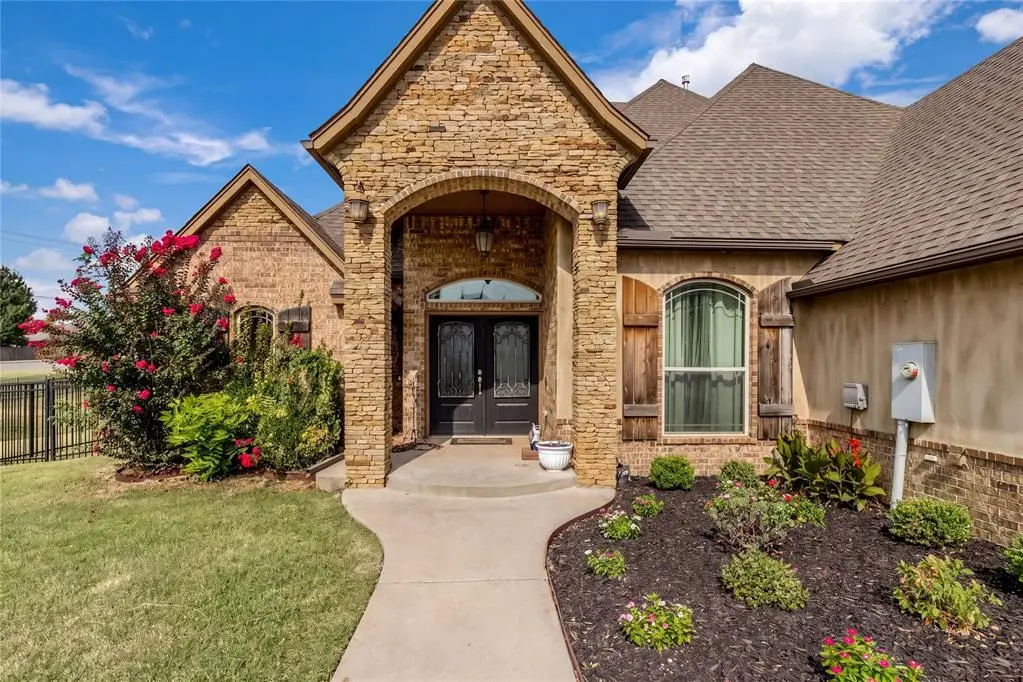 413 S Riverside Drive, Moore, OK 73160 - #1