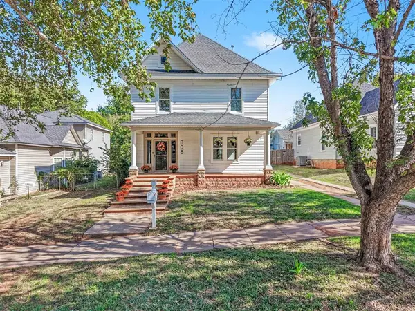 808 N Ash Street, Guthrie, OK 73044