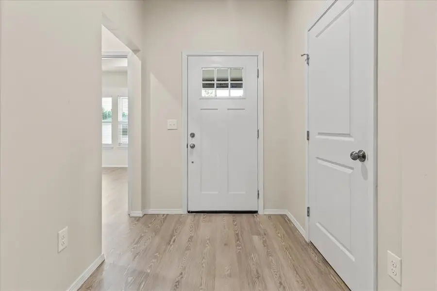 229 E Abbot Lane, Mustang, OK 73064 - #3