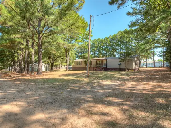187 E Highland Avenue, Eufaula, OK 74432