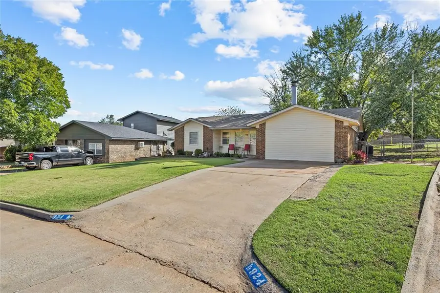924 W Proctor Avenue, Weatherford, OK 73096 - #3
