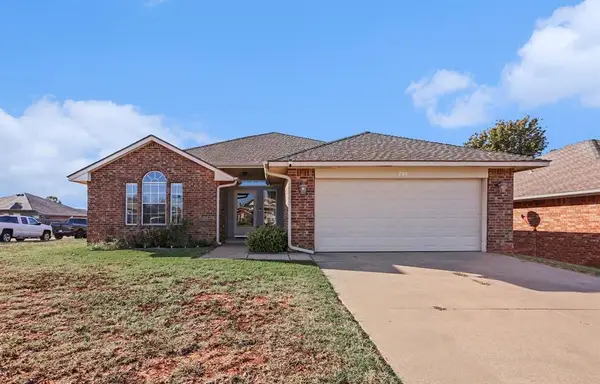720 N Shadowhill Street, Norman, OK 73071