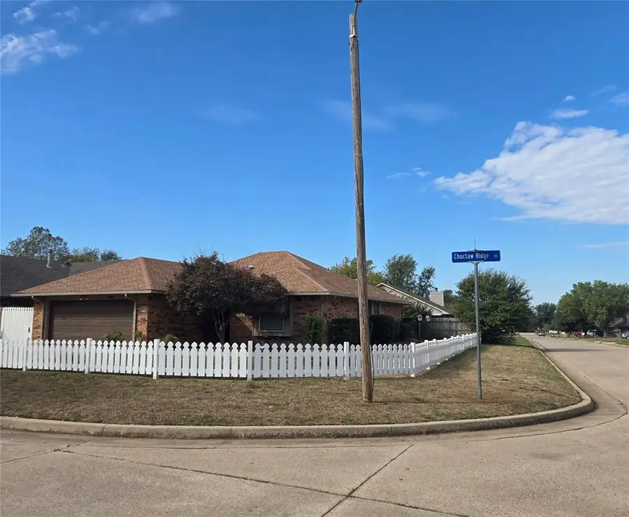 1101 Choctaw Ridge Road, Midwest City, OK 73130 - #2