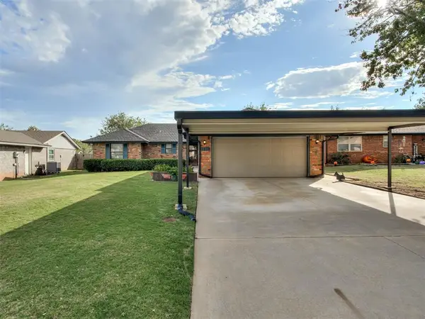 1014 Cambridge Drive, Yukon, OK 73099