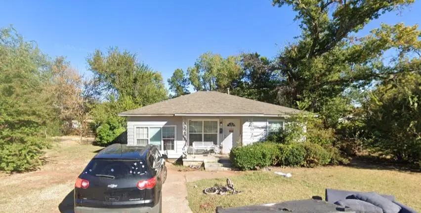 10 W Chicago Street, Shawnee, OK 74804 - #1