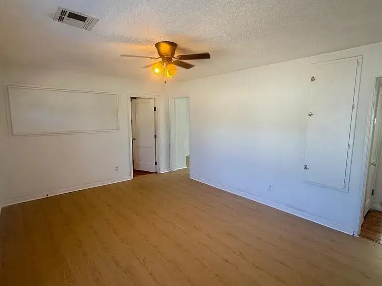 1804 Elm Drive, Del City, OK 73115 - #2