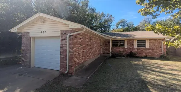 205 Bellaire Drive, Moore, OK 73160