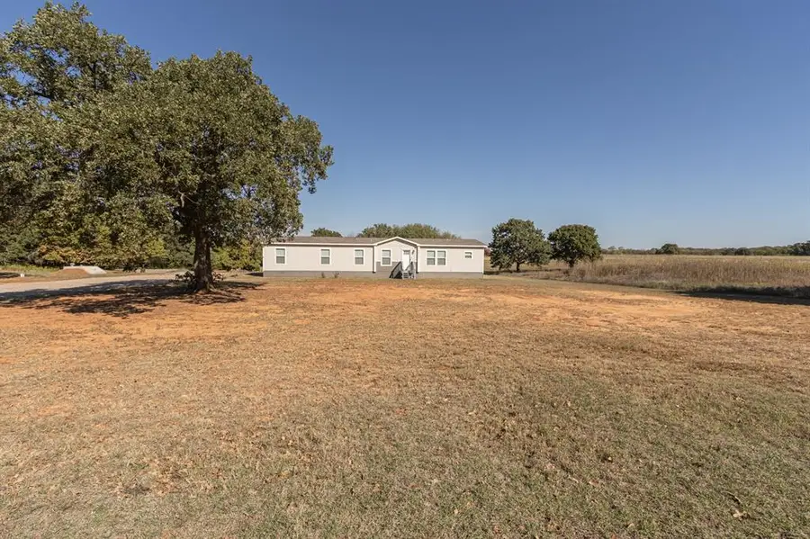 10517 190th Street, Lindsay, OK 73052 - #2