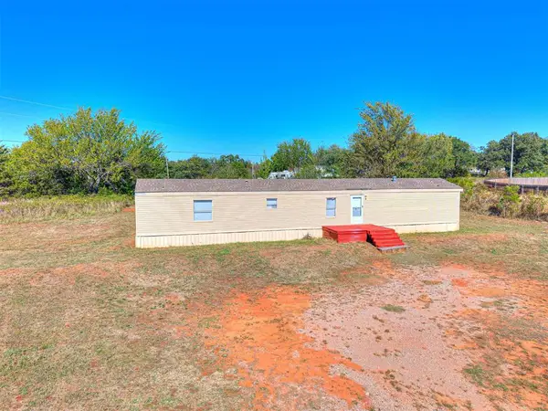 2650 Woodbury Place, Guthrie, OK 73044