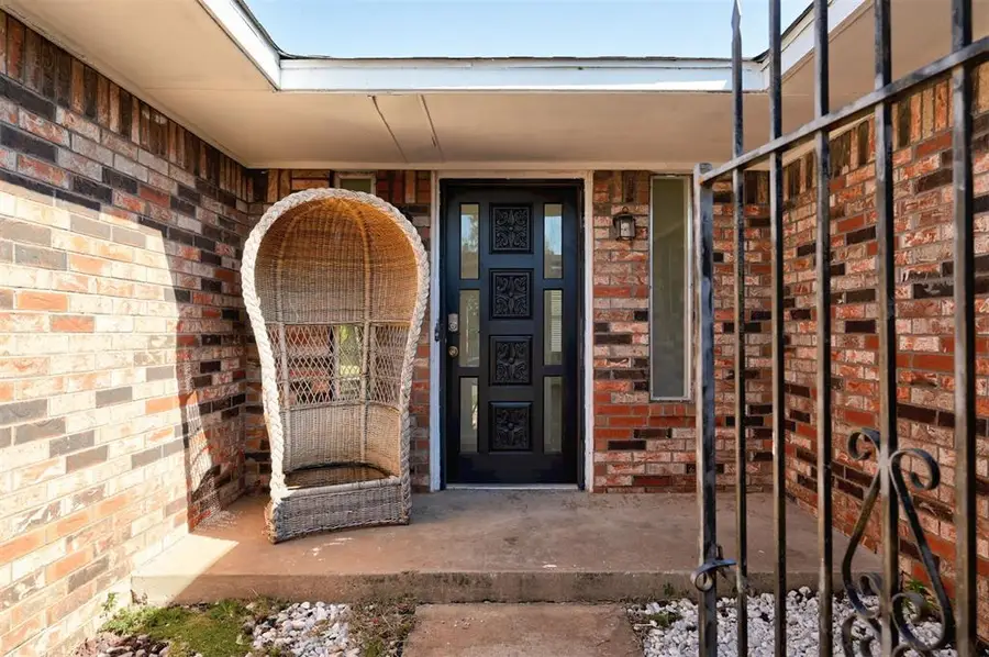 11712 N Shartel Avenue, Oklahoma City, OK 73114 - #3