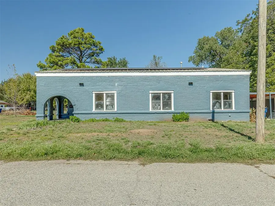 1827 S 20th Street, Chickasha, OK 73018 - #3