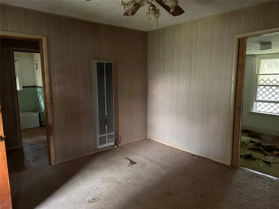 409 S Navajoe Street, Altus, OK 73521 - #2