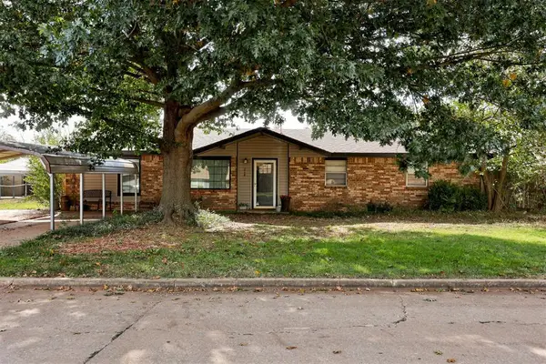 214 W Cimarron Terrace, Cashion, OK 73016