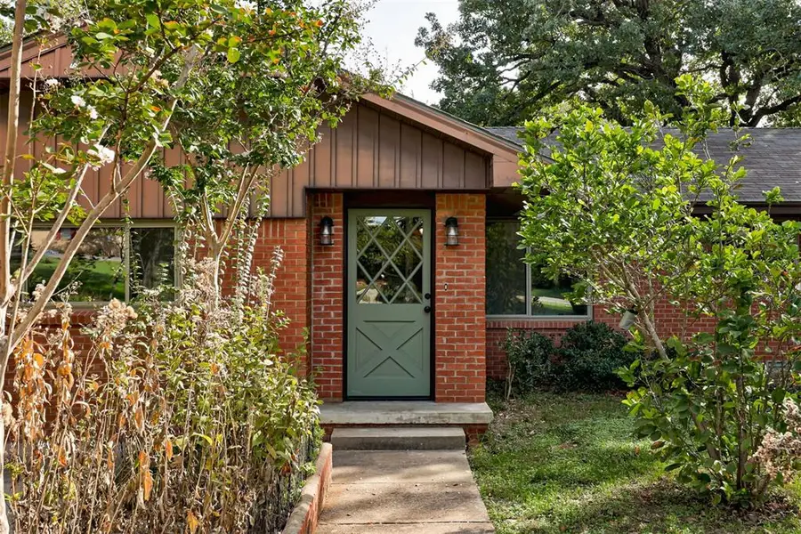 1000 Liveoak Drive, Edmond, OK 73034 - #2