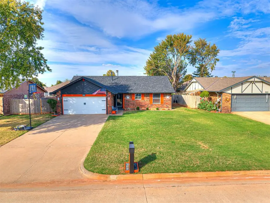 405 W Branches Way, Mustang, OK 73064 - #2