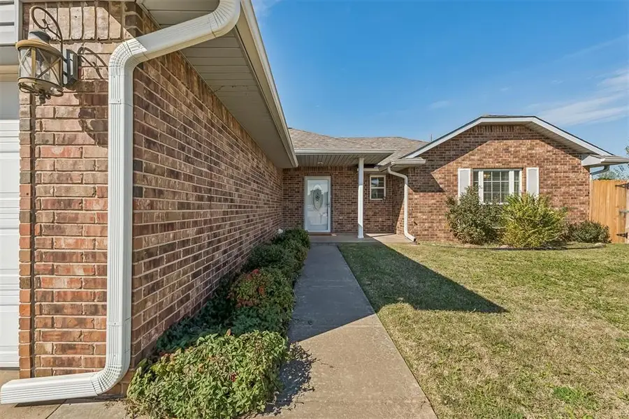 1932 Aspen Place, Shawnee, OK 74804 - #2