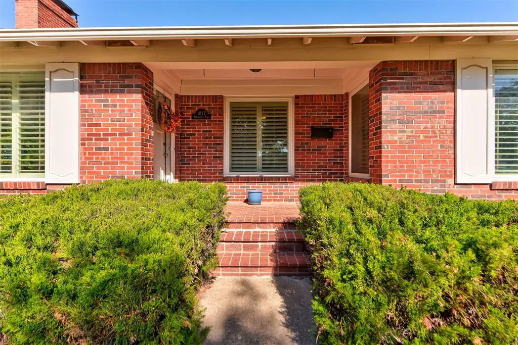 1817 Dorchester Place, Nichols Hills, OK 73120 - #1