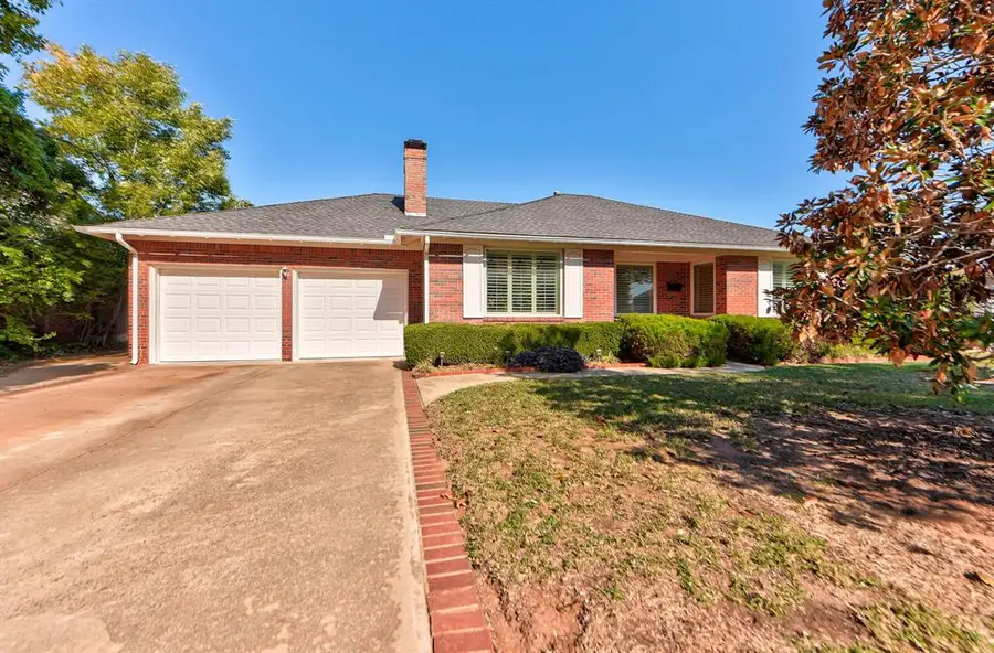 1817 Dorchester Place, Nichols Hills, OK 73120 - #2