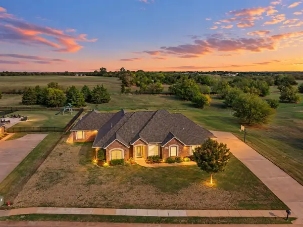 1901 Crossfield Drive, Edmond, OK 73025