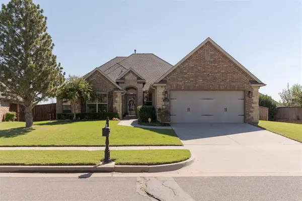 15504 Maple Ridge Lane, Edmond, OK 73013